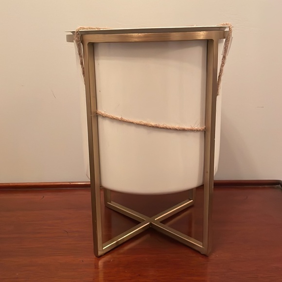 NEW Threshold White/Brass 2pc Iron Indoor / Outdoor Planter Pot with Stand - Picture 6 of 10